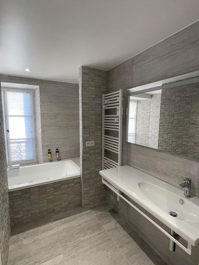 Chateau Des Hauts De Provins Hotel Champcenest ภายนอก รูปภาพ