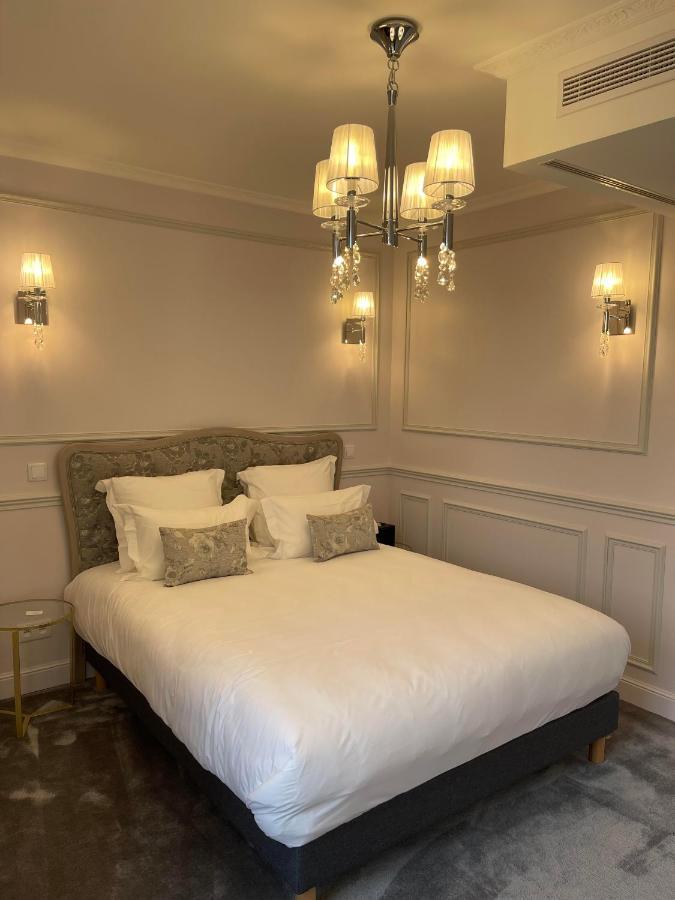 Chateau Des Hauts De Provins Hotel Champcenest ภายนอก รูปภาพ